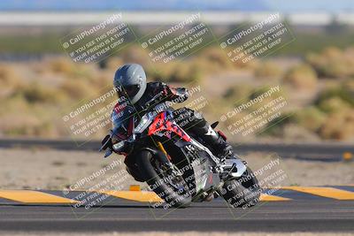 media/Nov-06-2023-Moto Forza (Mon) [[ce023d0744]]/3-Intermediate Group/Session 5 (Turn 4)/